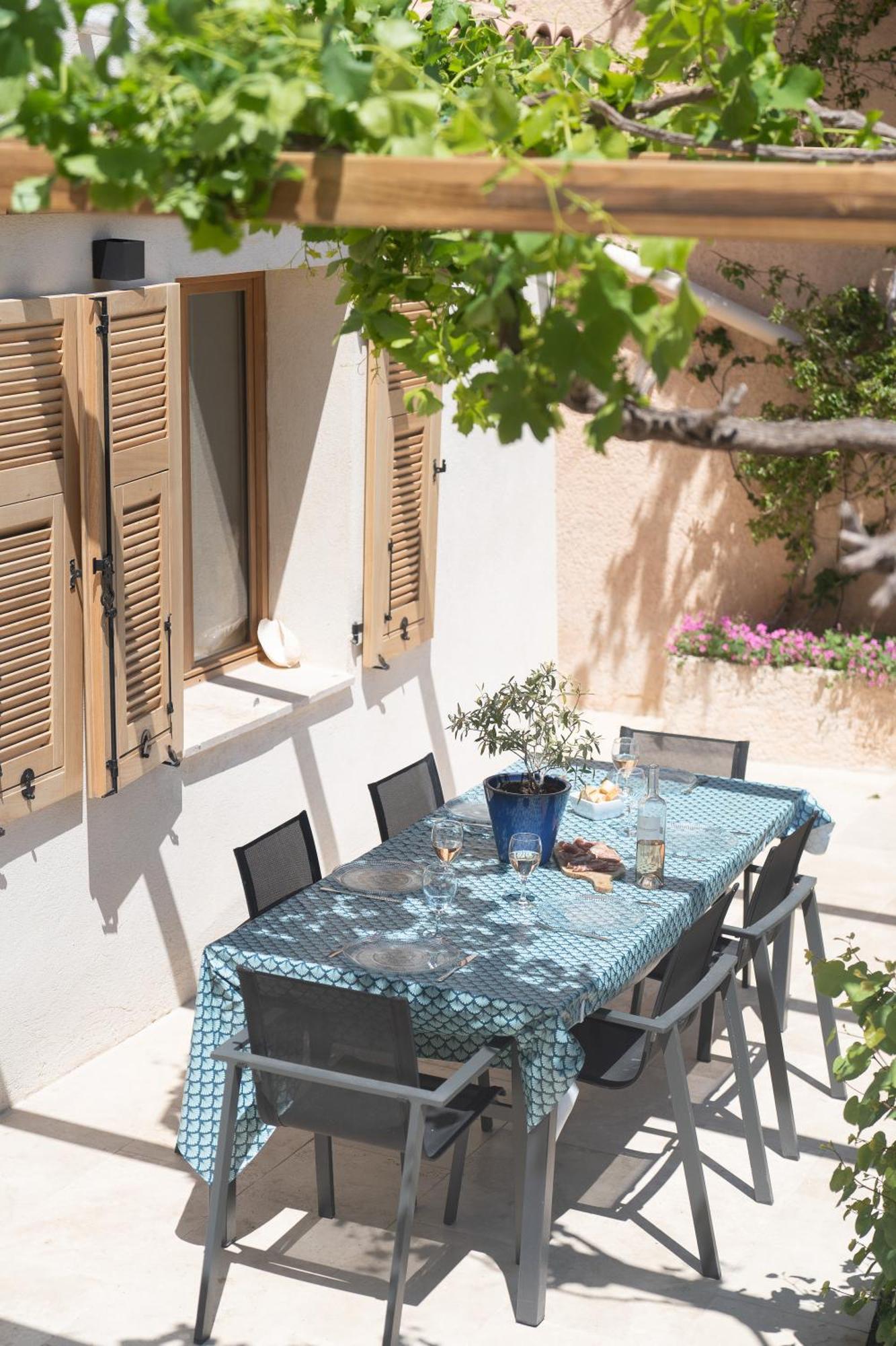 Вилла Le Cabanon - Les Pieds Dans L'Eau - Calanques - Wifi Ансюэс-ла-Редон Номер фото